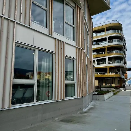 Апартаменты Modern Right On The Dock - Near Downtown Берген