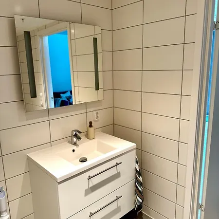 Modern Right On The Dock - Near Downtown ברגן