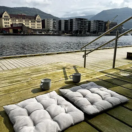 Modern Right On The Dock - Near Downtown Lägenhet *