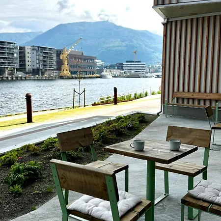 Modern Right On The Dock - Near Downtown 베르겐