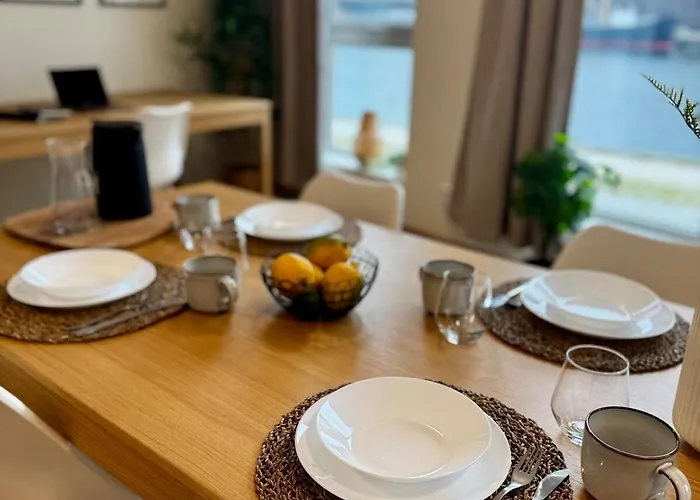 Apartamento Modern Right On The Dock - Near Downtown *